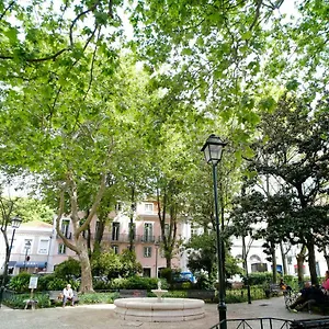 https://bright-and-sunny-apartment.hotels-lisbon-portugal.com