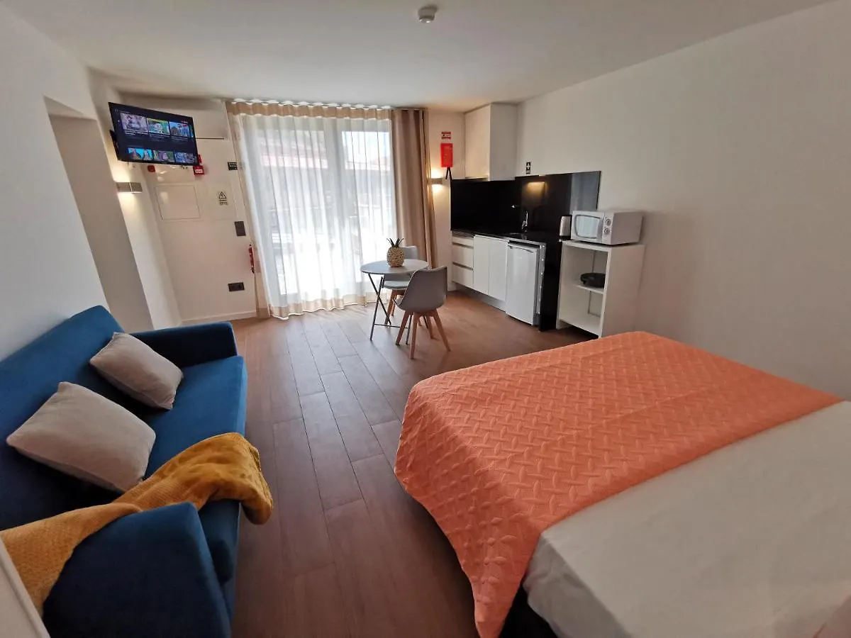Charming Studios In Calheta Beach - Villa Esmeralda Portugal