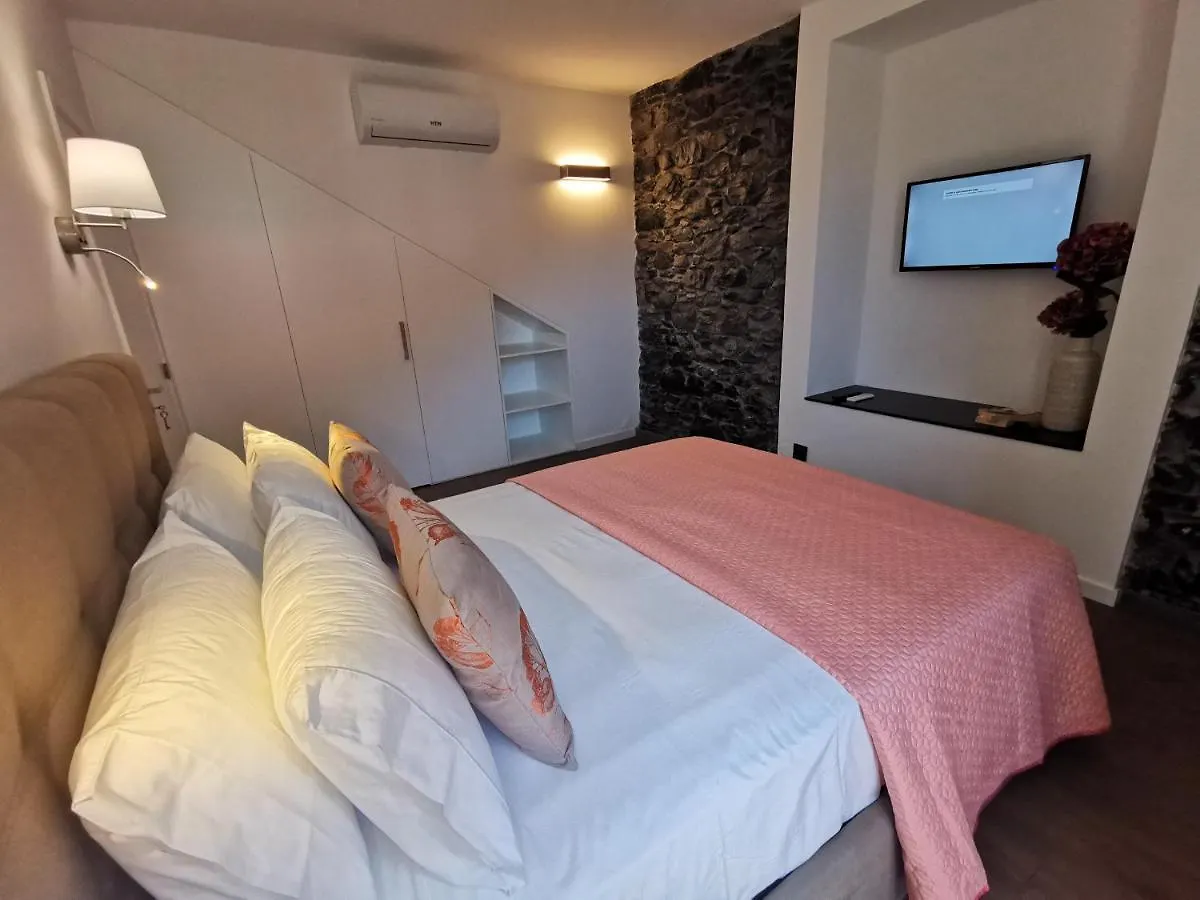 Apartment Charming Studios In Calheta Beach - Villa Esmeralda Portugal