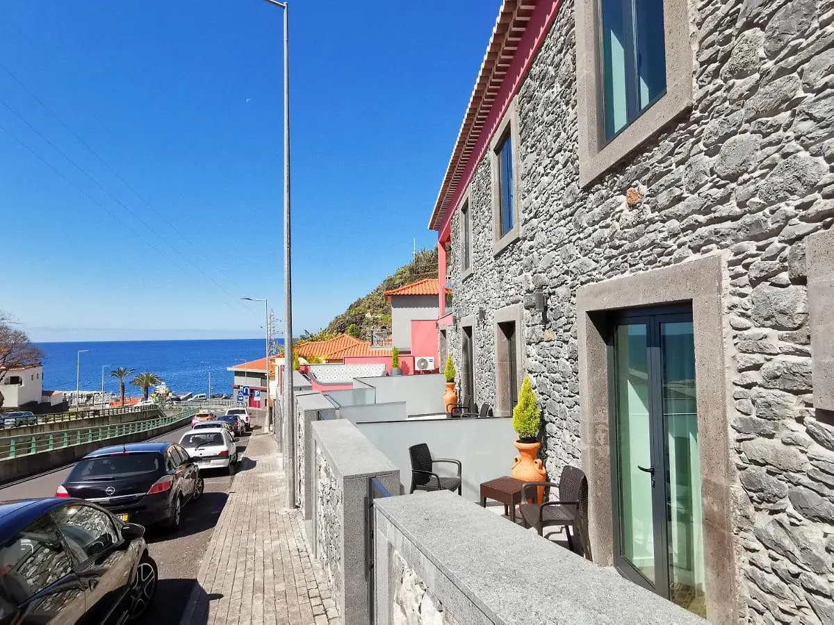 Charming Studios In Calheta Beach - Villa Esmeralda 0*, Calheta (Madeira)