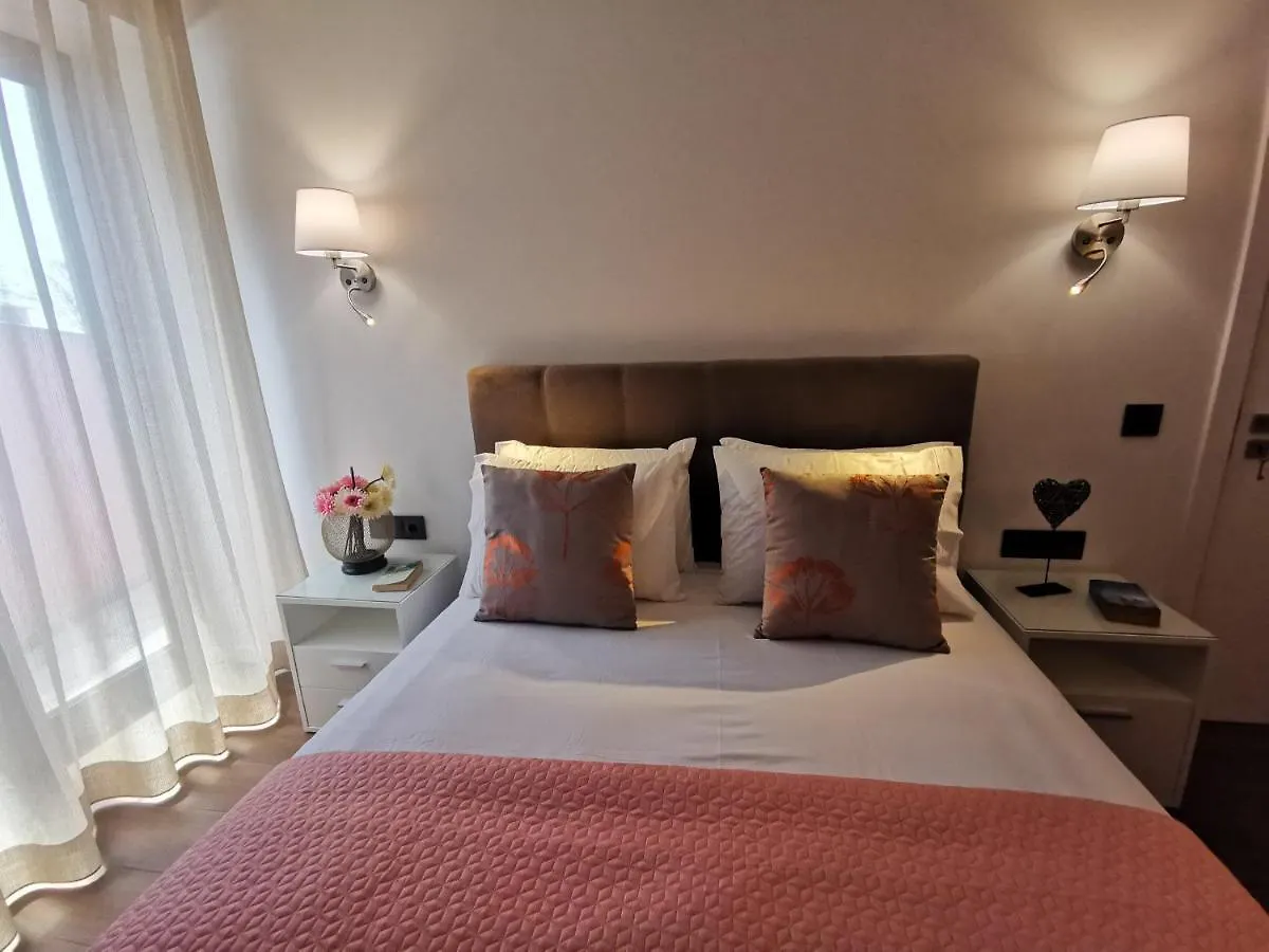 Apartment Charming Studios In Calheta Beach - Villa Esmeralda Portugal
