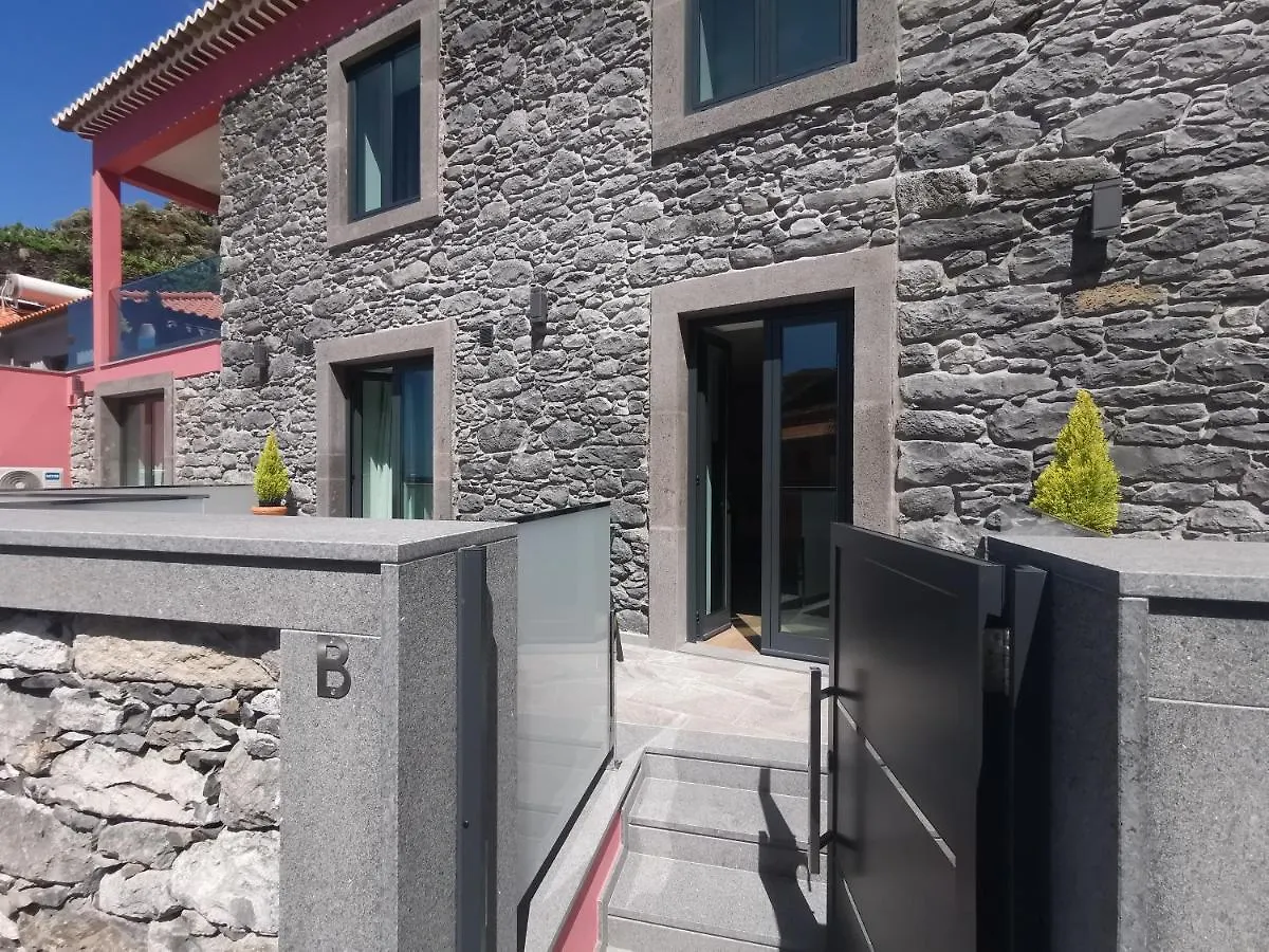Apartment Charming Studios In Calheta Beach - Villa Esmeralda