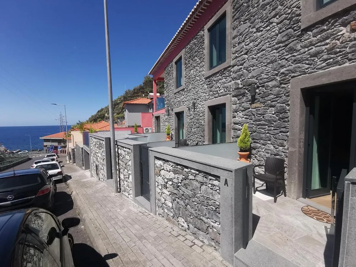 Charming Studios In Calheta Beach - Villa Esmeralda 0*, Calheta (Madeira)