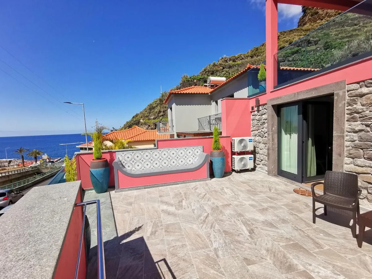 Charming Studios In Calheta Beach - Villa Esmeralda Apartment