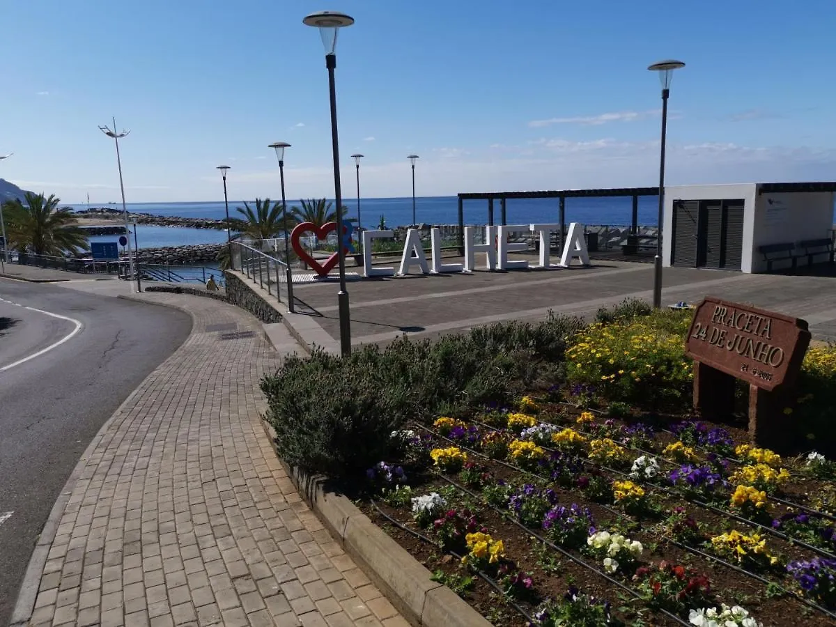 Apartment Charming Studios In Calheta Beach - Villa Esmeralda