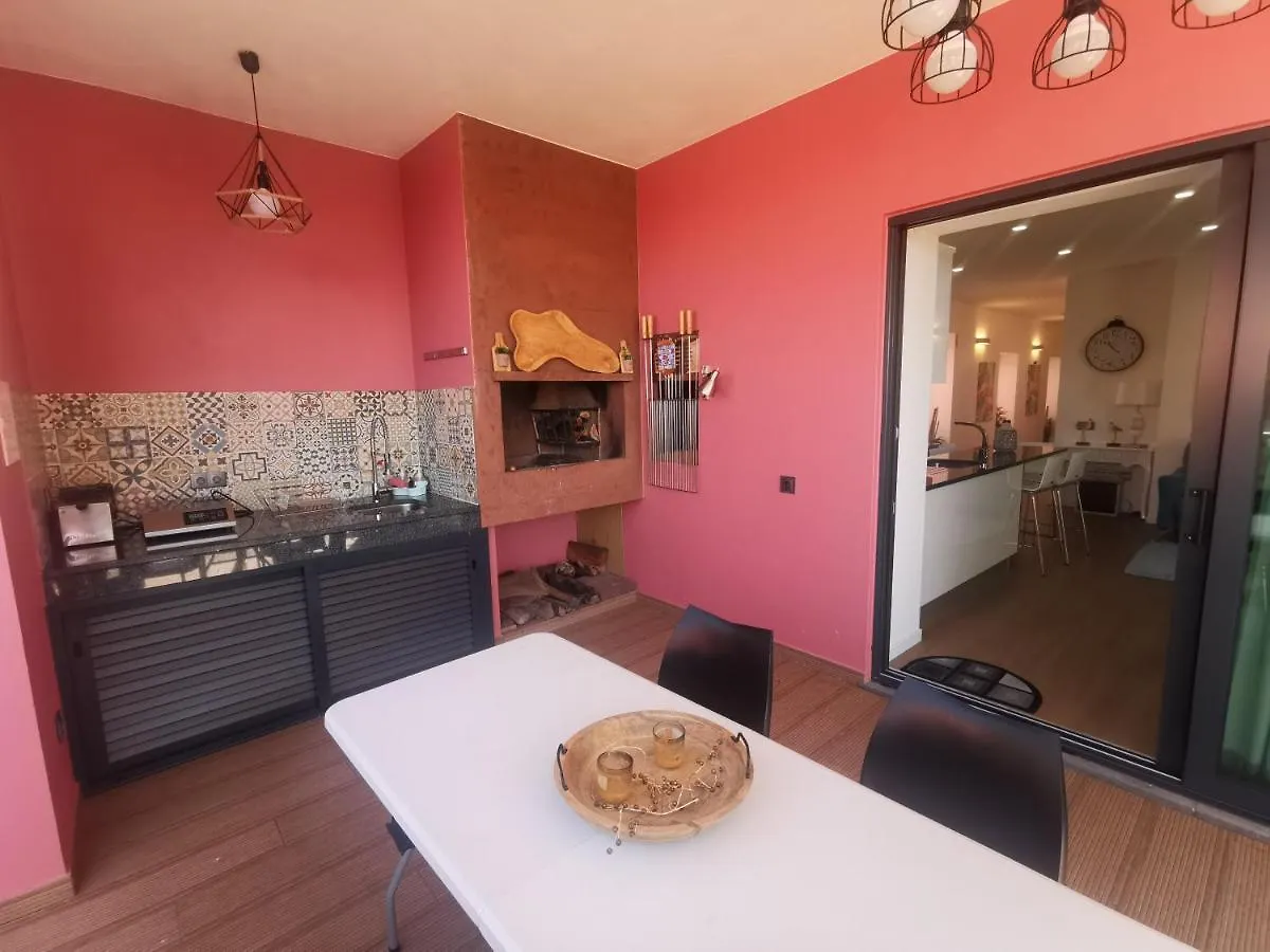 Apartment Charming Studios In Calheta Beach - Villa Esmeralda